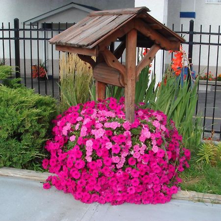 Grand Forks Inn Zewnętrze zdjęcie