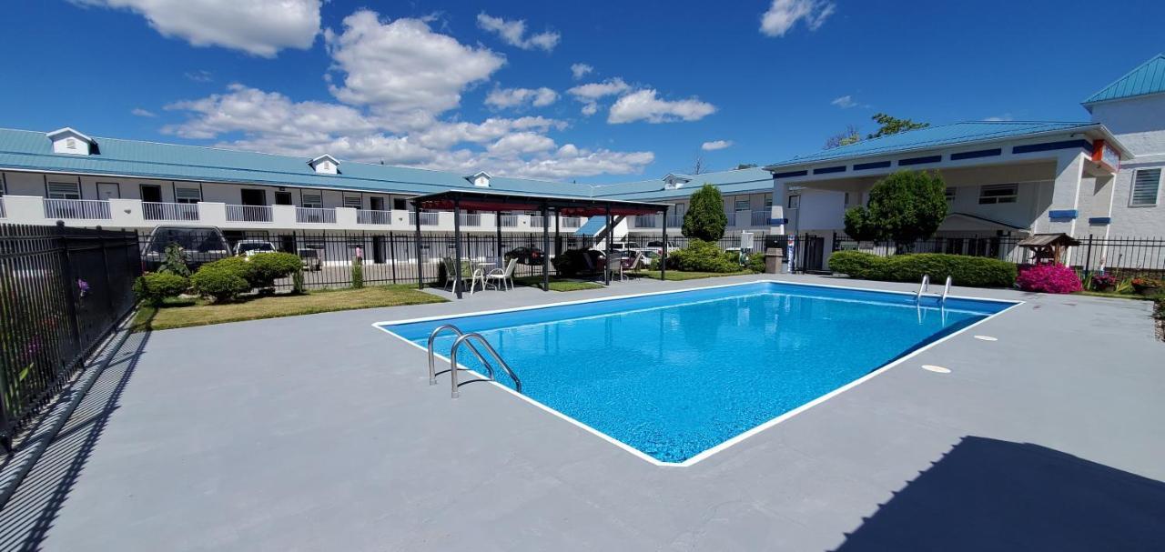 Grand Forks Inn Zewnętrze zdjęcie