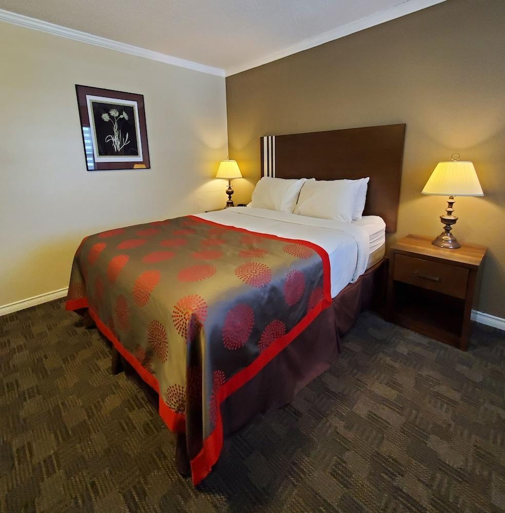Grand Forks Inn Zewnętrze zdjęcie