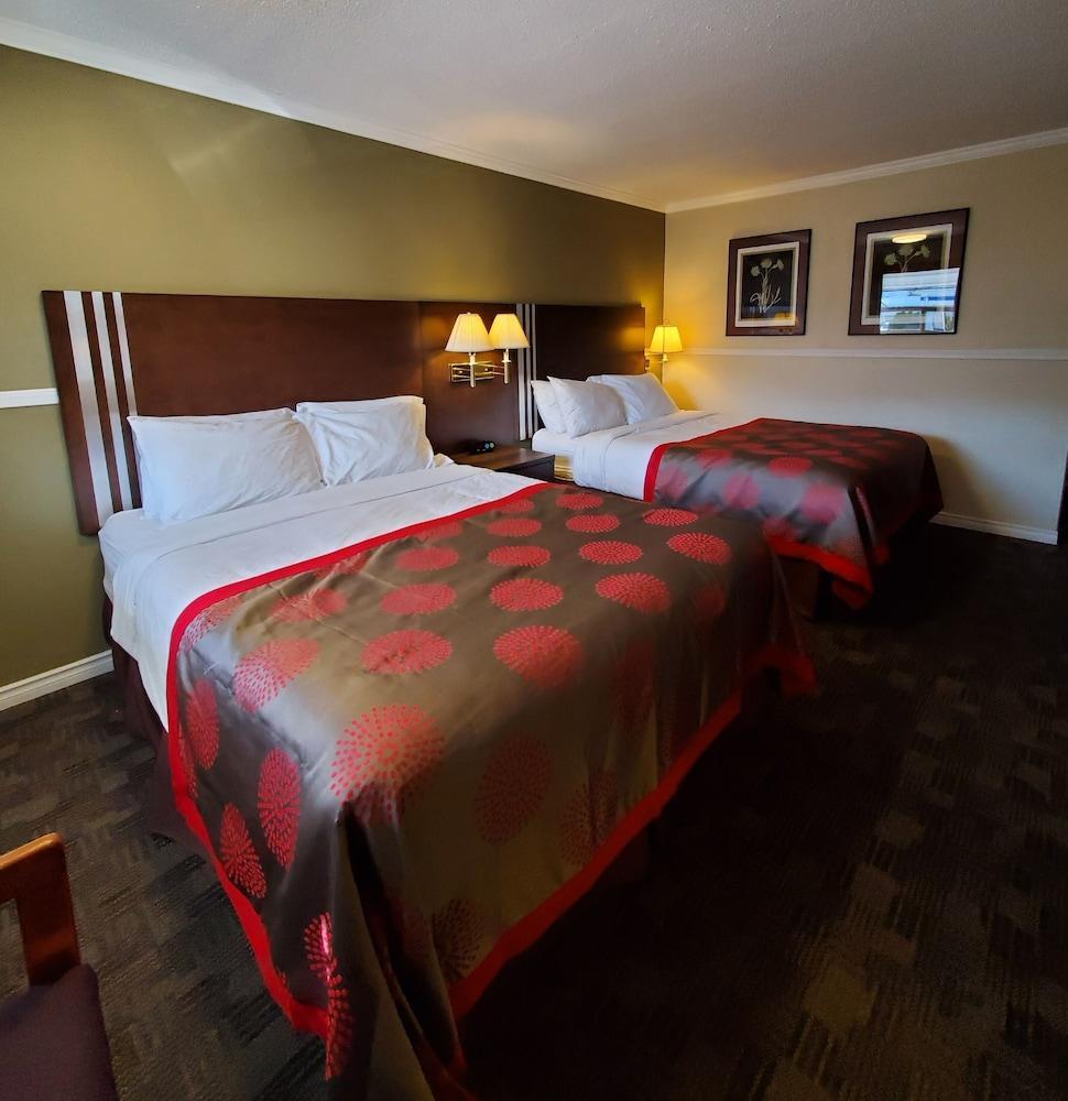 Grand Forks Inn Zewnętrze zdjęcie