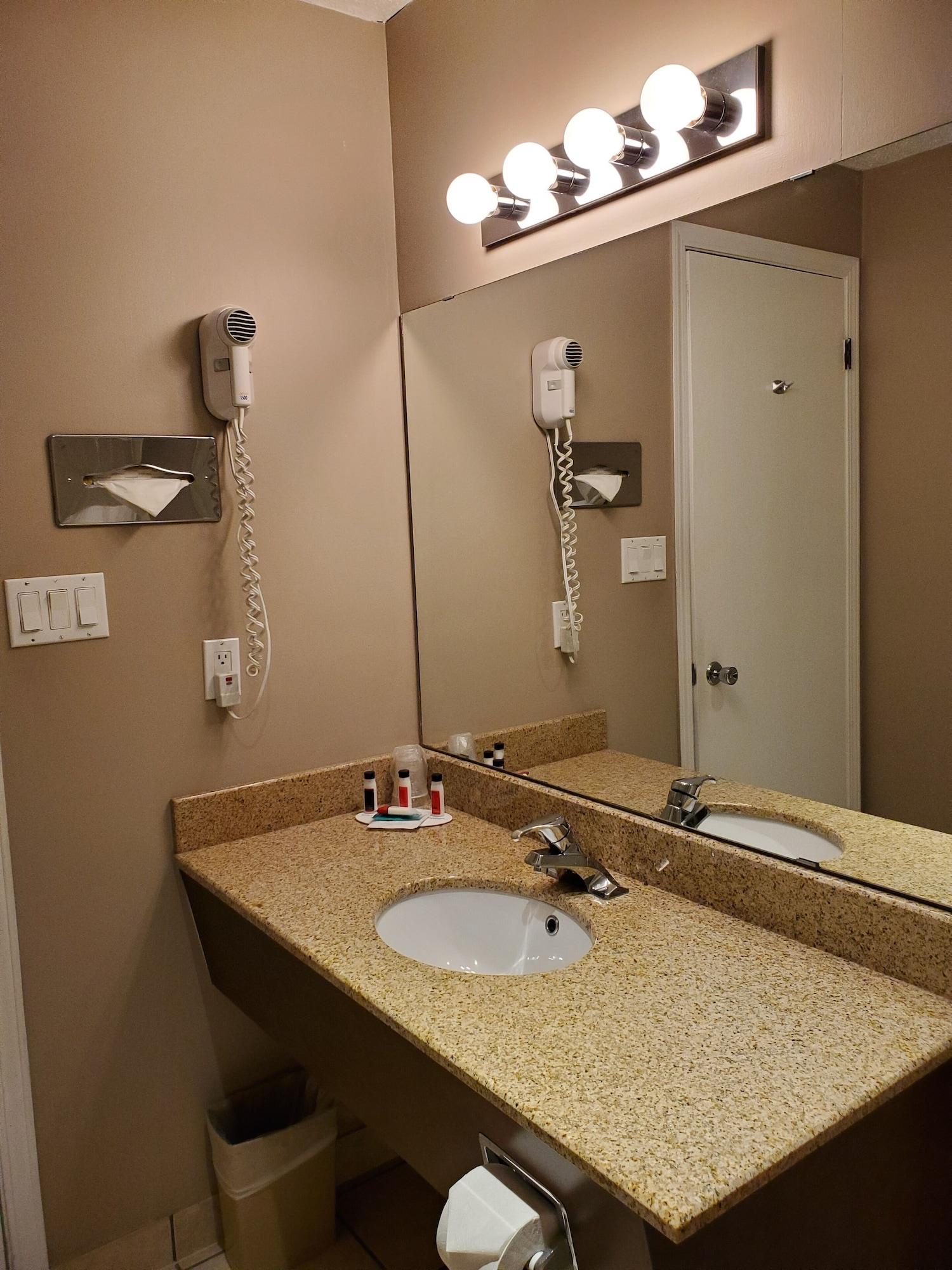 Grand Forks Inn Zewnętrze zdjęcie