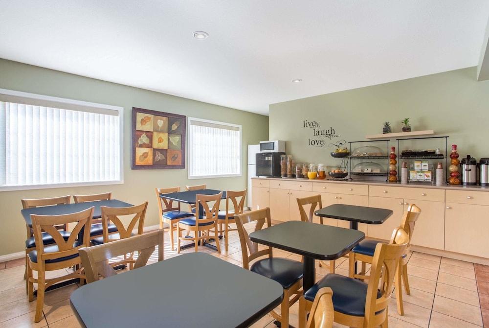 Grand Forks Inn Zewnętrze zdjęcie